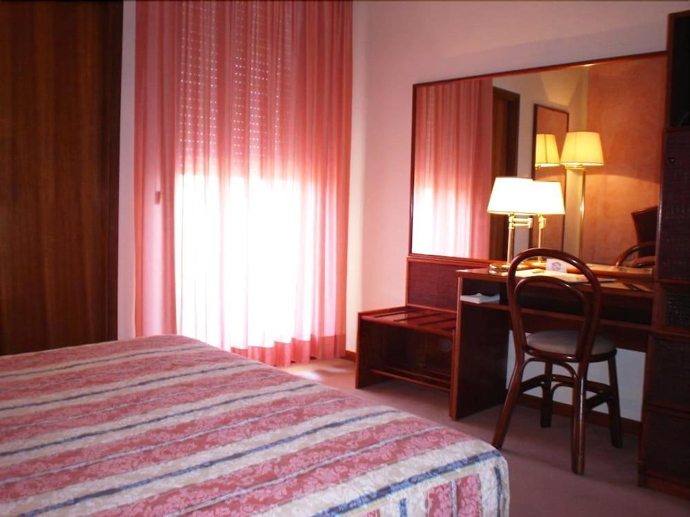 Hotel Gallia Club